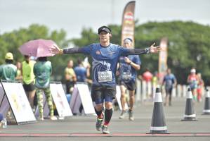 BIB: 0147
                            <button type="button" onclick="openModal(4955404)" class="btn btn-primary btn-sm float-right btn-popup" data-toggle="modal" data-target=".modal-high-quality">
                        <i class="fas fa-shopping-cart"></i> Add to Cart
                    </button>
                                            <button type="button" onclick="isThisMe(4955404, true)" class="btn btn-success btn-sm float-right btn-popup btn-isme hidden" data-toggle="tooltip" data-placement="bottom" title="นี่คือรูปของคุณใช่ไหม คลิกที่นี่เพื่อเอาเข้าอัลบั้ม">
                        <i class="fas fa-plus"></i> Add to album
                    </button>
                    <button type="button" onclick="isThisMe(4955404, false)" class="btn btn-warning btn-sm float-right btn-popup btn-isnotme hidden">
                        <i class="fas fa-ban"></i> Remove from album
                    </button>